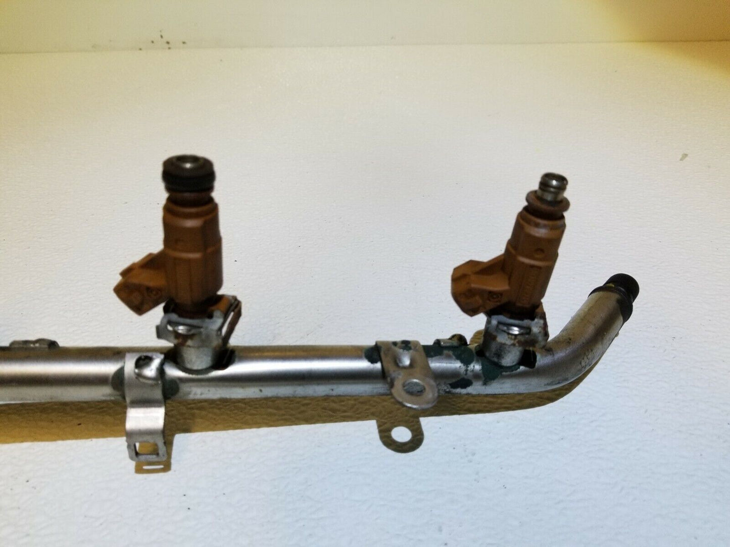 03 04 05 06 Mercedes CL500 Fuel Rail W/ Injectors OEM M113 5.0l