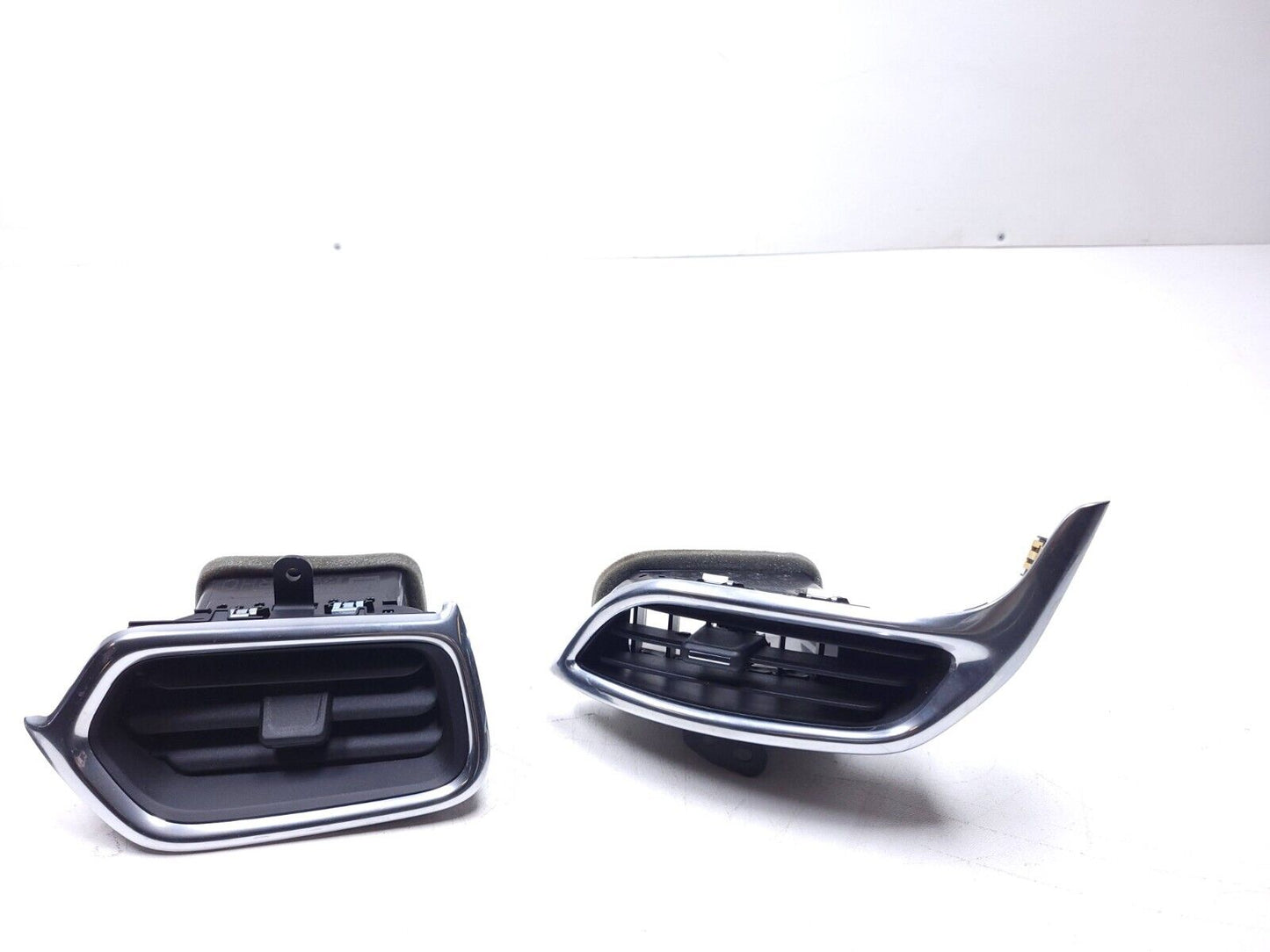 18 19 20 21 Chevrolet Equinox Dash Air Vent Left /center /right 4pcs OEM