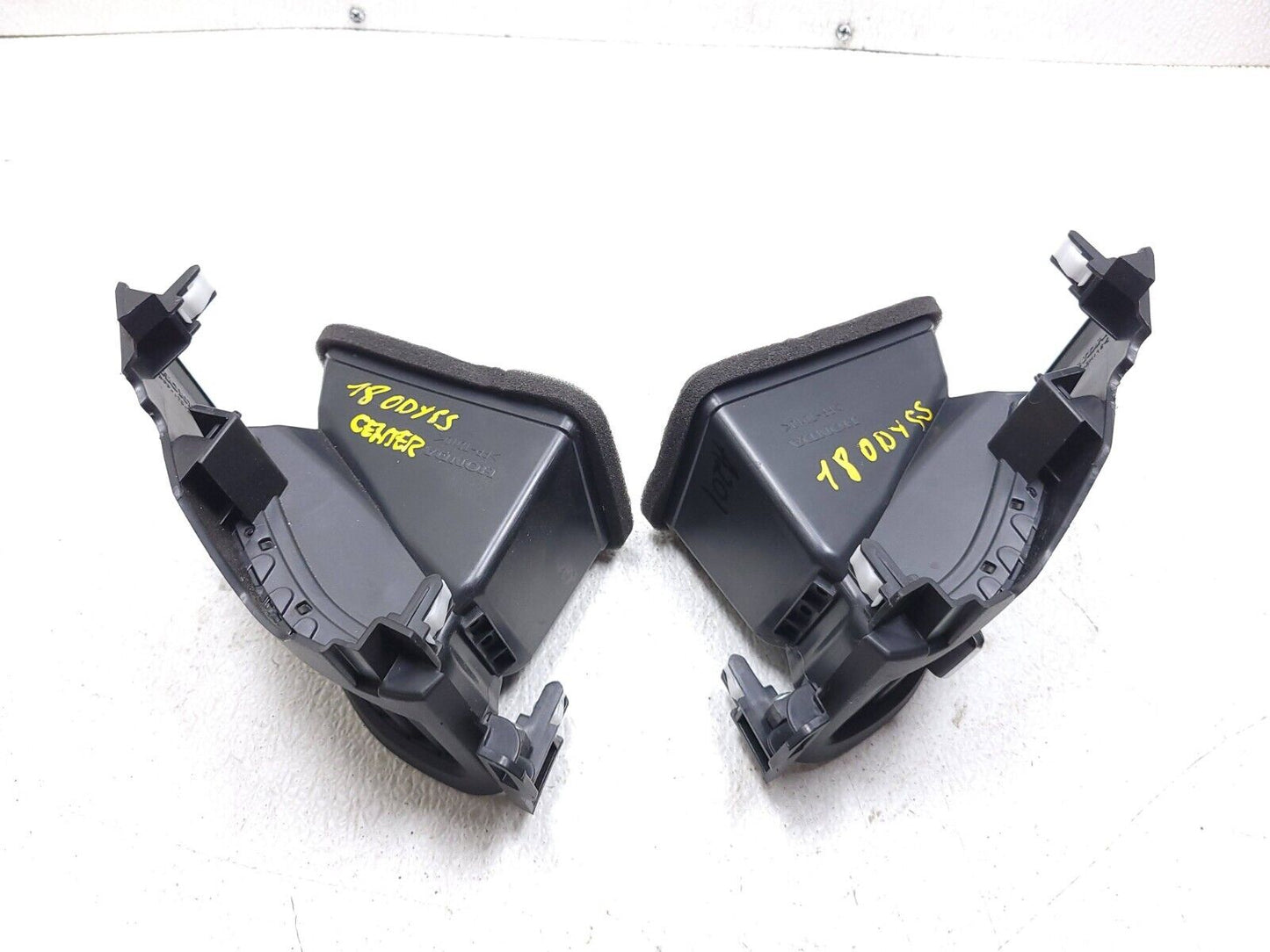 18 19 20 21 22 Honda Odyssey Dash Center AC Heater Air Vent Left & Right 2pc OEM