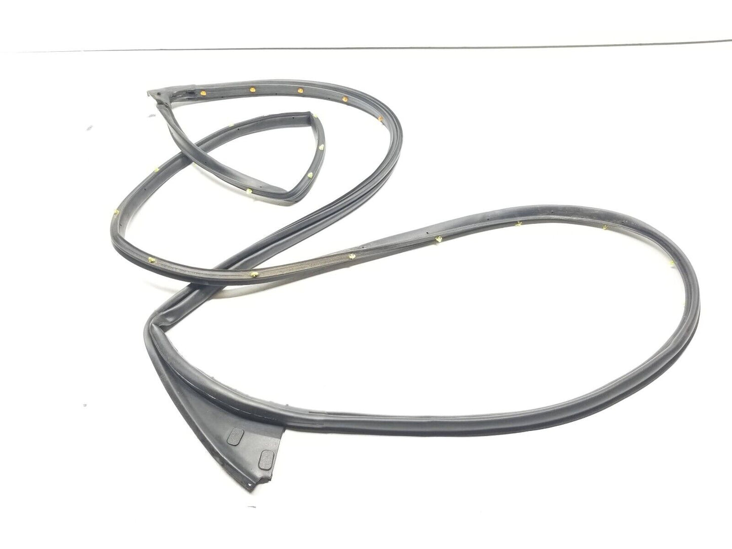 16 17 18 19 20 Dodge Durango Front Right Pass Door Weatherstrip Seal OEM