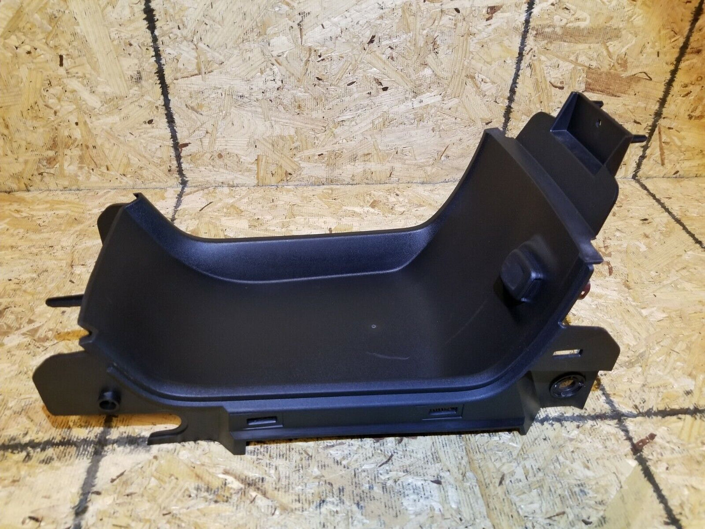 17 18 19 20 Cadillac Xt5 Center Console Storage Tray W/ Lighter OEM 34k