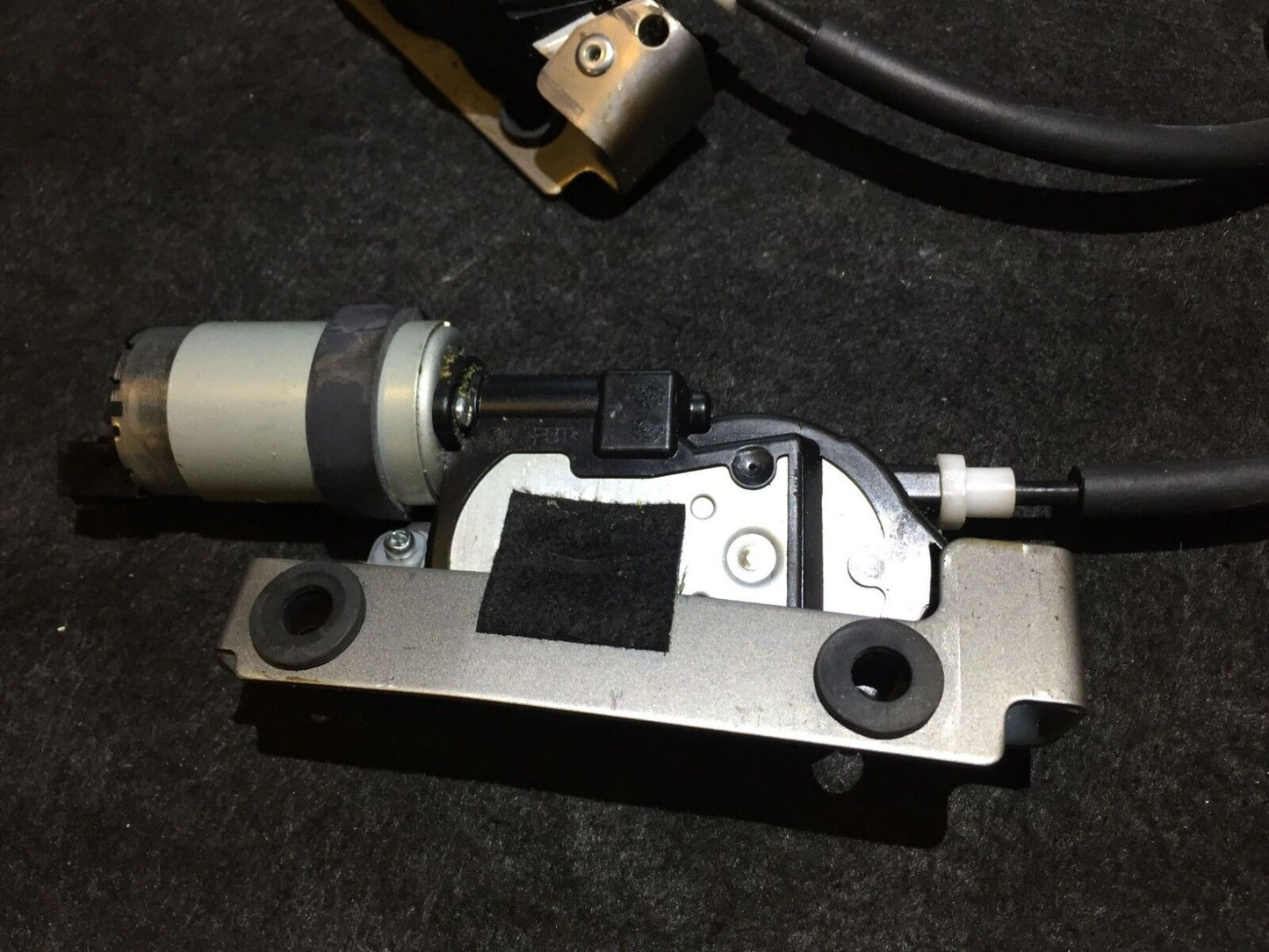 03 04 05 06 Porsche Cayenne Front Right Passenger Seat Power Lumbar Pump Motor
