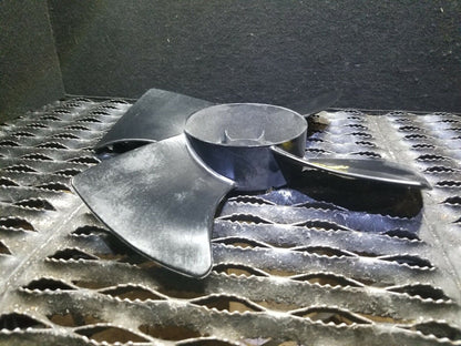 04 05 Nissan 350z Convertible Radiator Cooling Fan Blade OEM