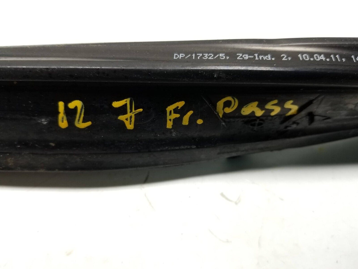 09 10 11 12 BMW 750li Front Right Pass Door Window Weatherstrip Seal OEM