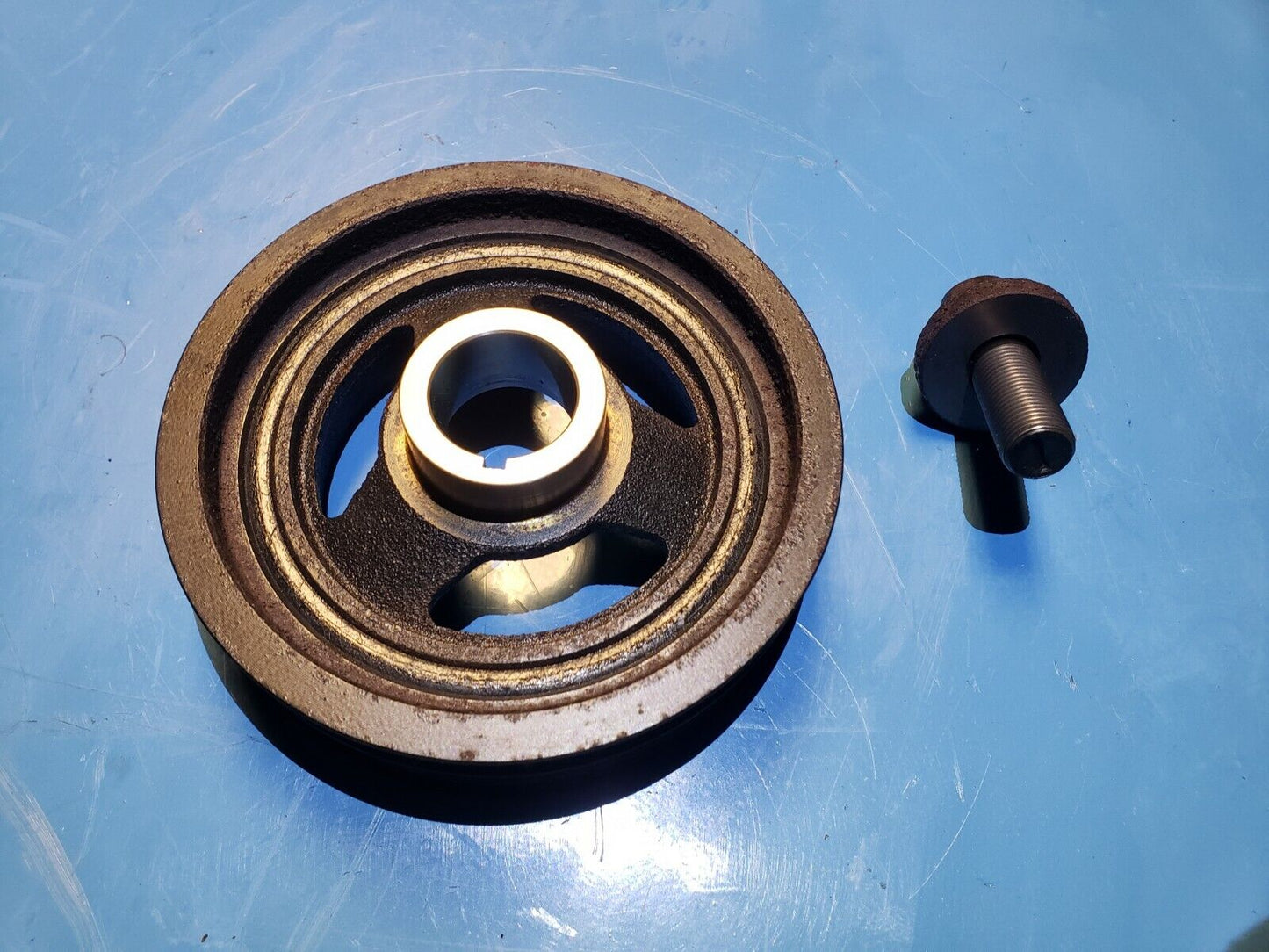 10 11 12 13 Mazda 3 2.0l Crankshaft Pulley Harmonic Balancer W/ Bolt OEM