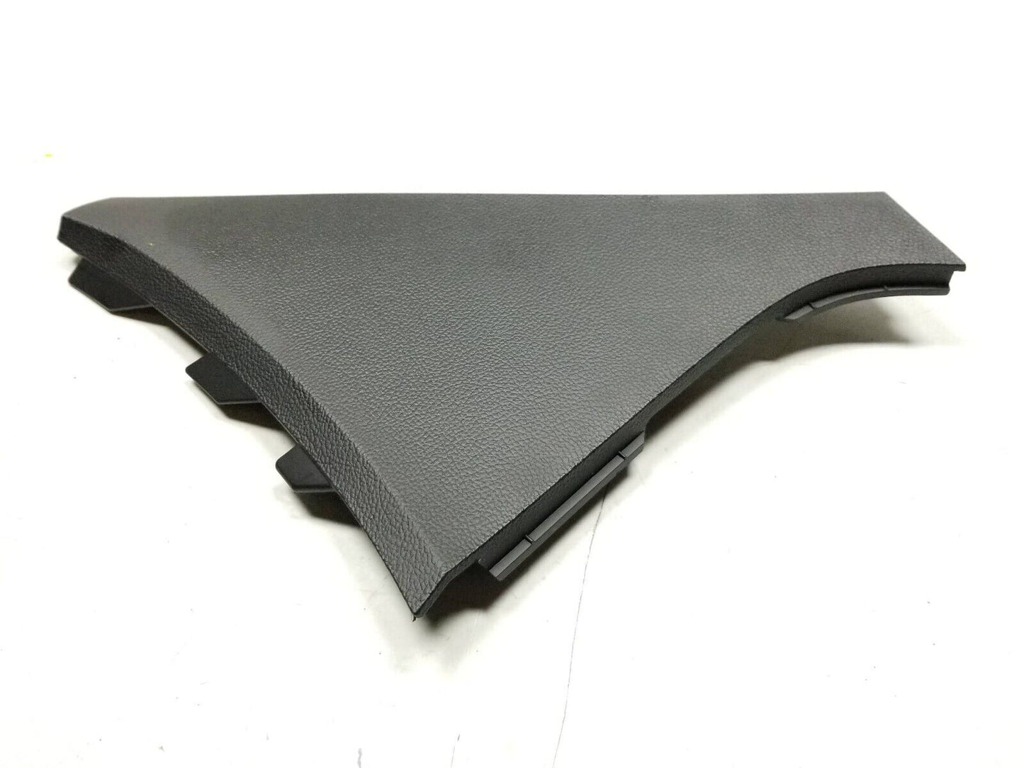 2013 - 2018 Cadillac Ats Extension Panel Trim Passenger Side Right 23235362 OEM
