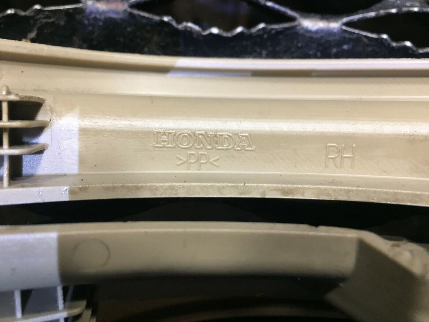 08 09 10 Honda Odyssey Rear Second Row Right Seat Walk-in Garnich Trim OEM D43