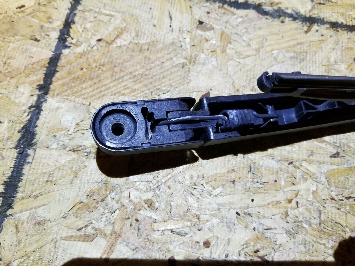 06 07 08 09 10 Kia Rio5 Rear Wiper Arm OEM