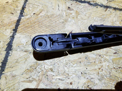 06 07 08 09 10 Kia Rio5 Rear Wiper Arm OEM