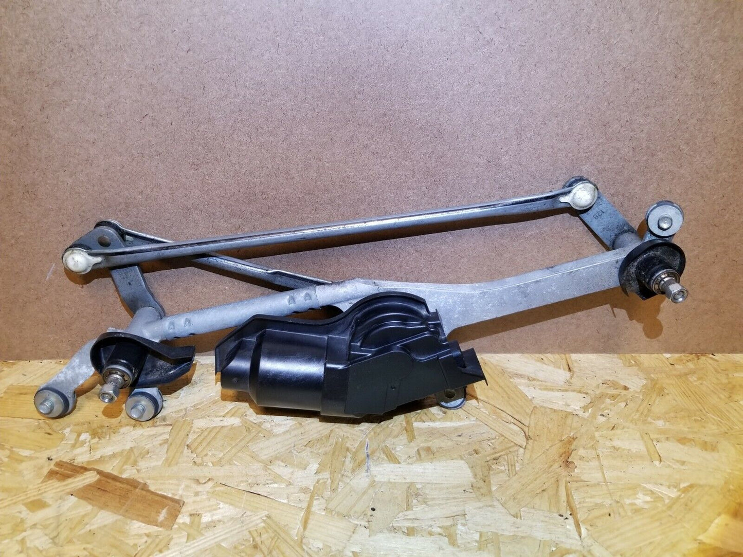 11 12 13 14 15 16 Honda Cr-z Front Windshield Wiper Motor OEM