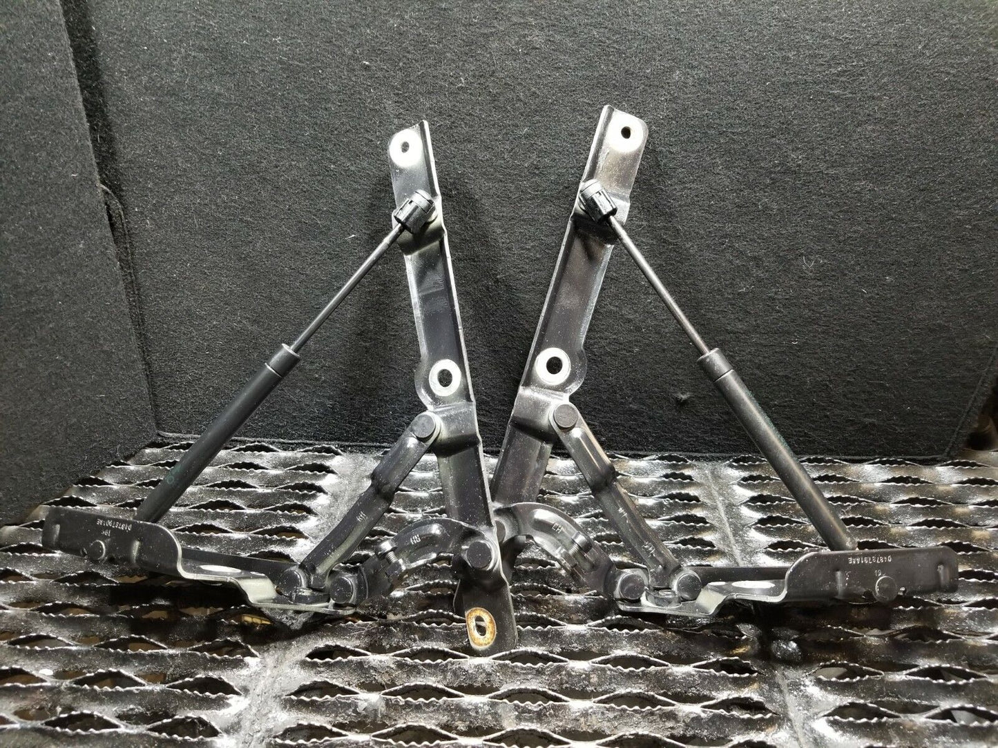 04 05 06 Chrysler Sebring Convertible Trunk Hinge Left & Right Pair OEM