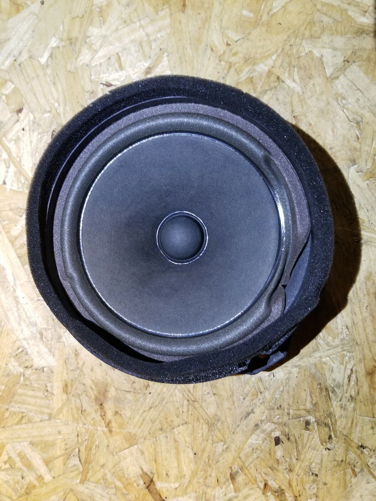 15 16 17 Chevrolet Equinox Front Door Audio Speaker  23267080 OEM 24k