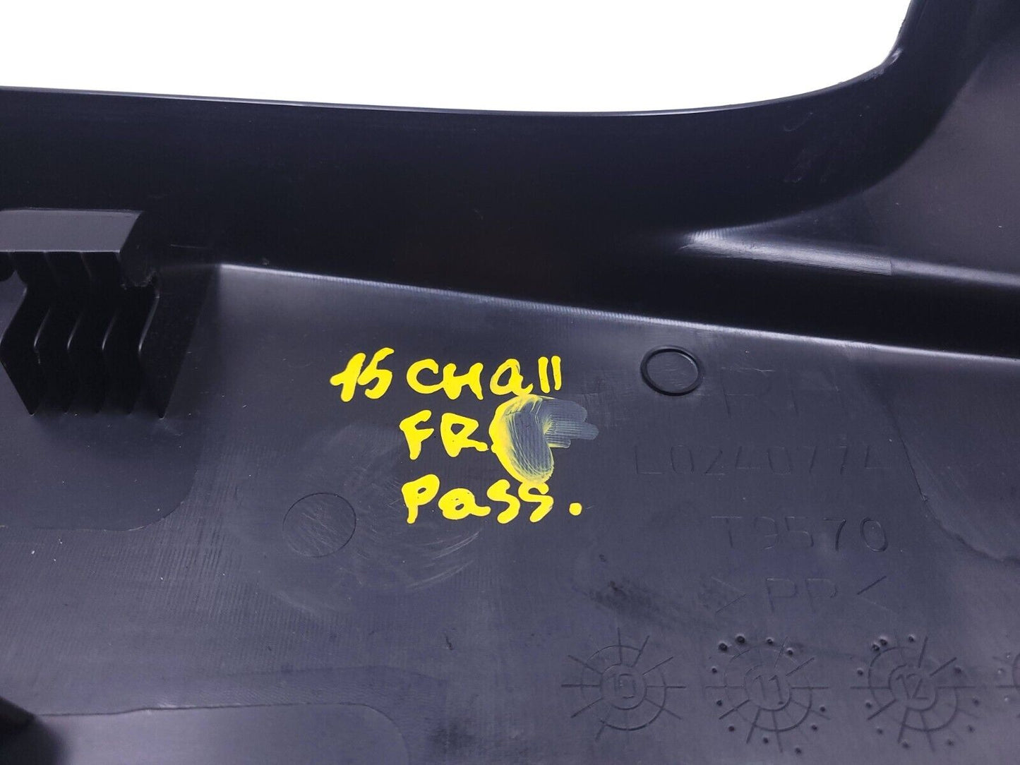 15 - 18 Dodge Challenger Front Passenger Seat Trim Cover Panel OEM 87k