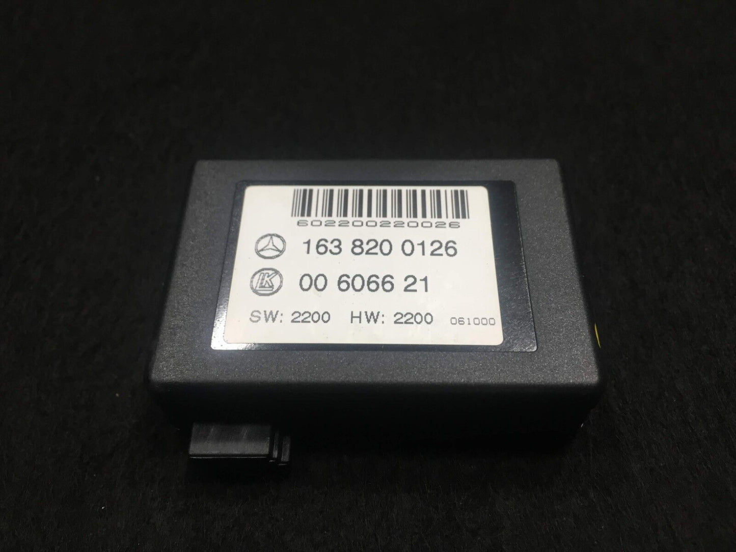 98 99 00 01 Mercedes Benz W163 Windshield Wiper Rain Sensor 1638200126 OEM D34