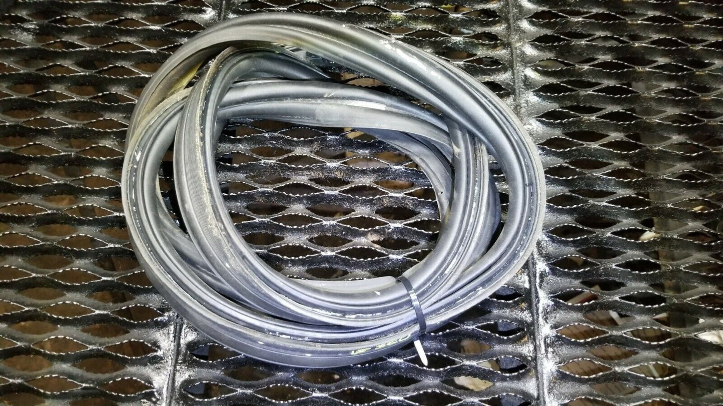 14 15 16 17 Volvo S60 Trunk Lid Weatherstrip Seal OEM 42k