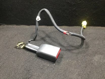 2010 2011 Kia Soul Front Right Passenger Seat Belt Buckle  OEM A1