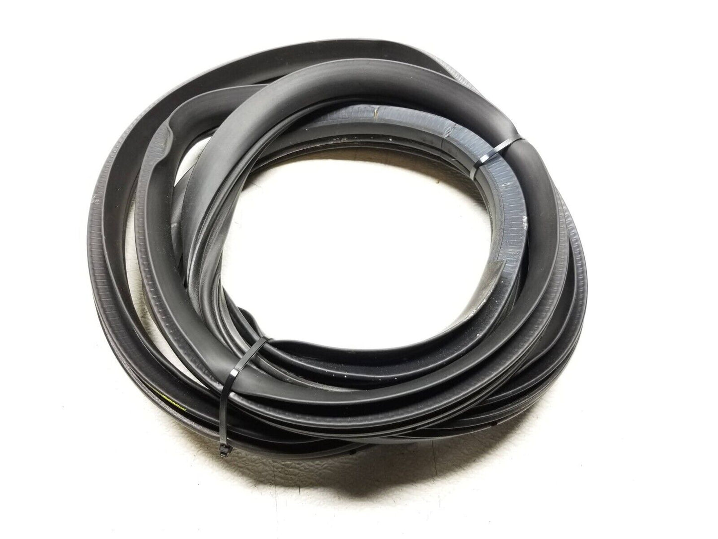2007-2014 Lincoln Navigator Rear Right Pass Side Door Weatherstrip Seal OEM