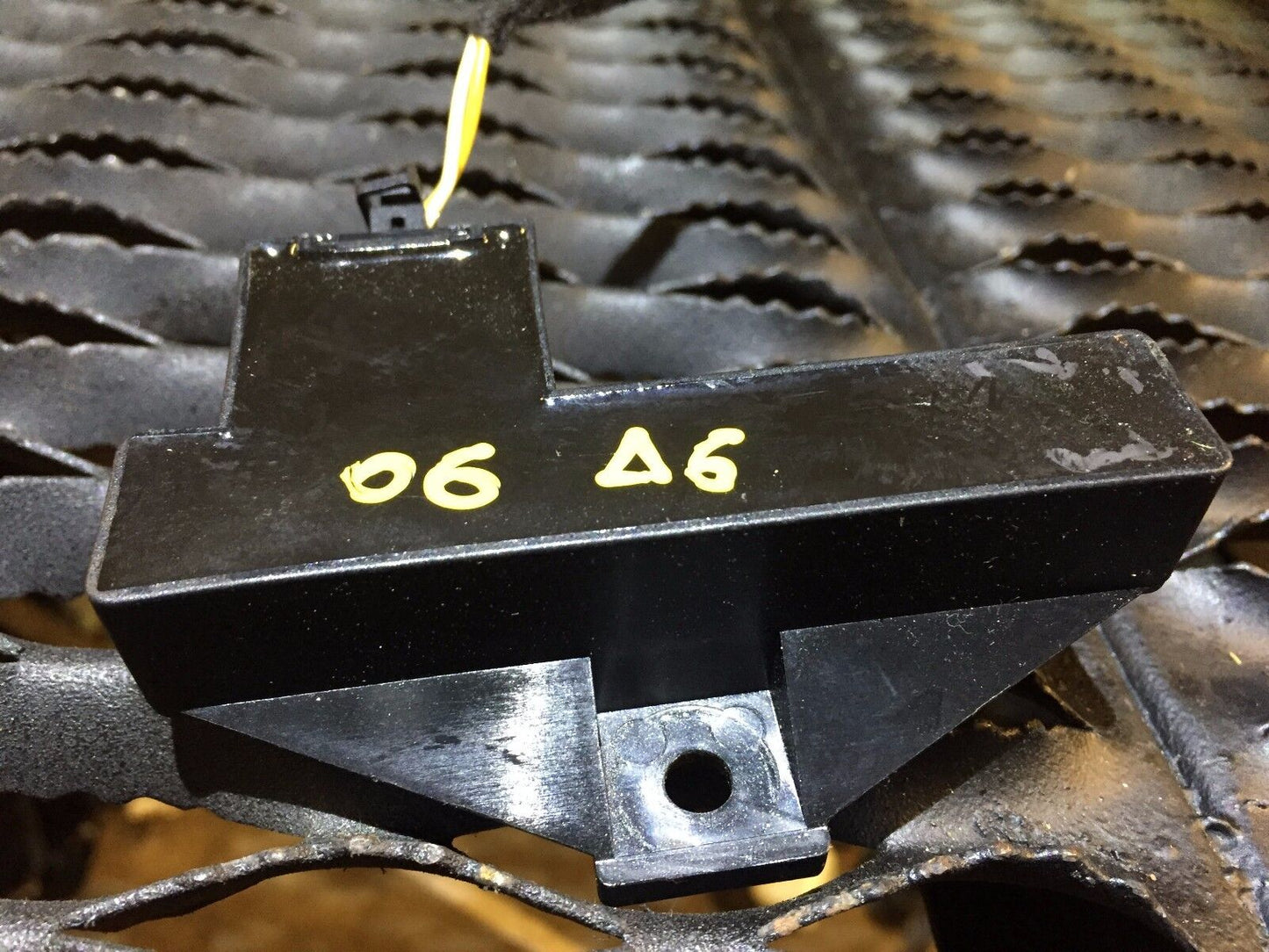 05 06 07 08 Audi A6 C6 Keyless Entry Antenna OEM