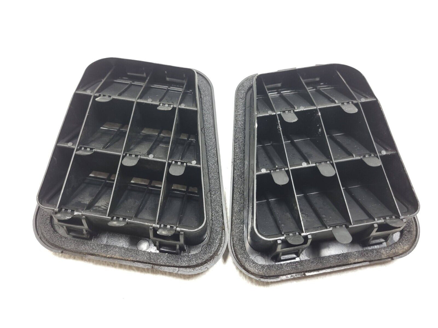 14 15 16 Hyundai Elantra Quarter Air Drafter Pressure Vent Lh & Rh OEM Sedan