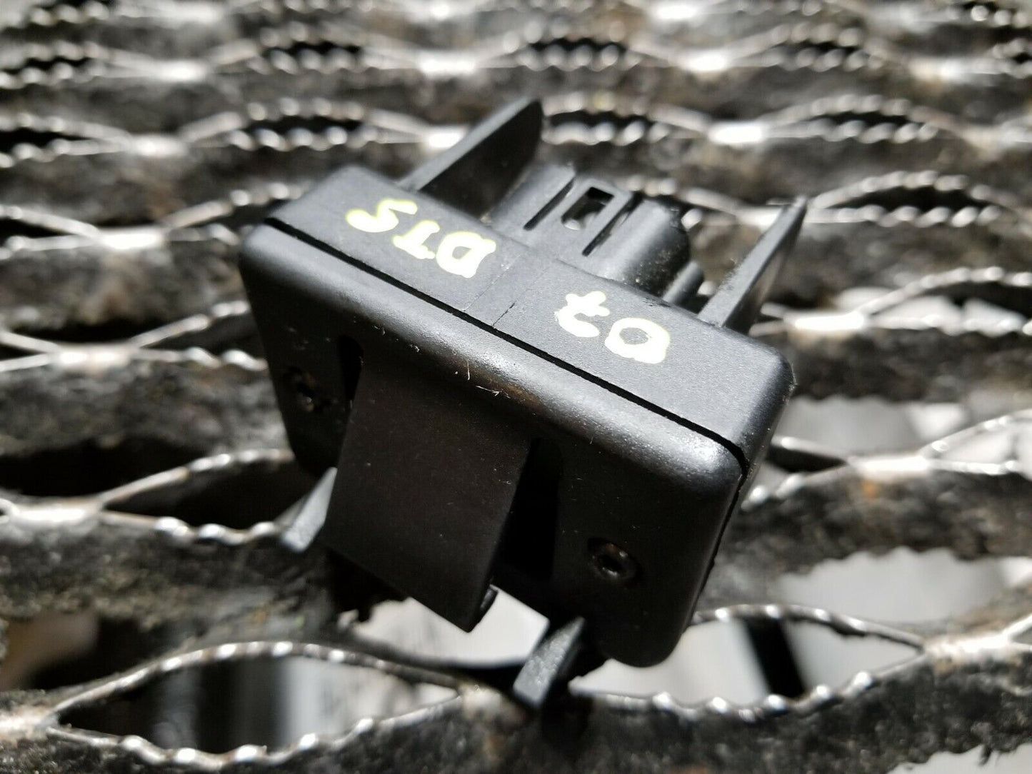 06 07 08 09 10 11 Cadillac DTS Reverse Backup Parking Assist Indicator OEM