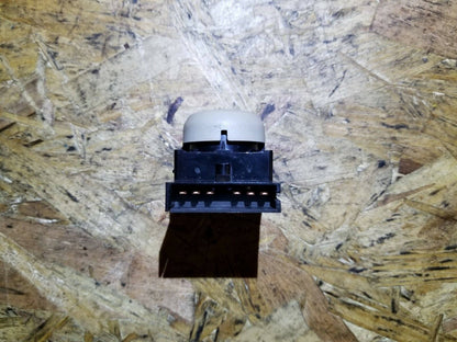 07 08 09 10 11 Cadillac DTS Front Left Driver Seat Control Switch OEM