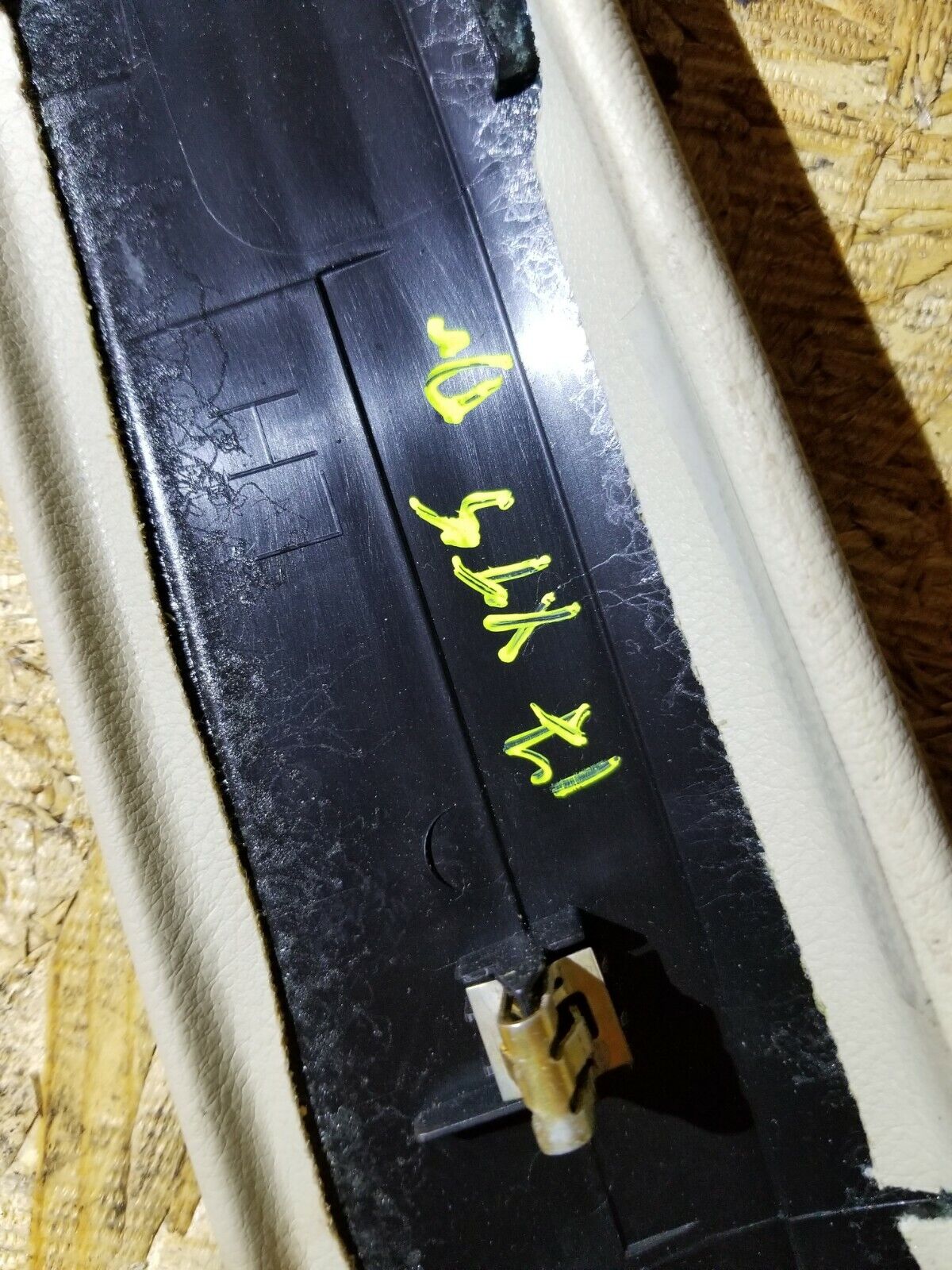 17 18 19 20 Cadillac Xt5 Front Floor Console Trim Left Driver Side OEM 34k