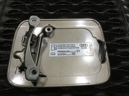 04 05 06 07 08 Audi A4 Fuel Gas Tank Filler Lid 8e0010190s OEM