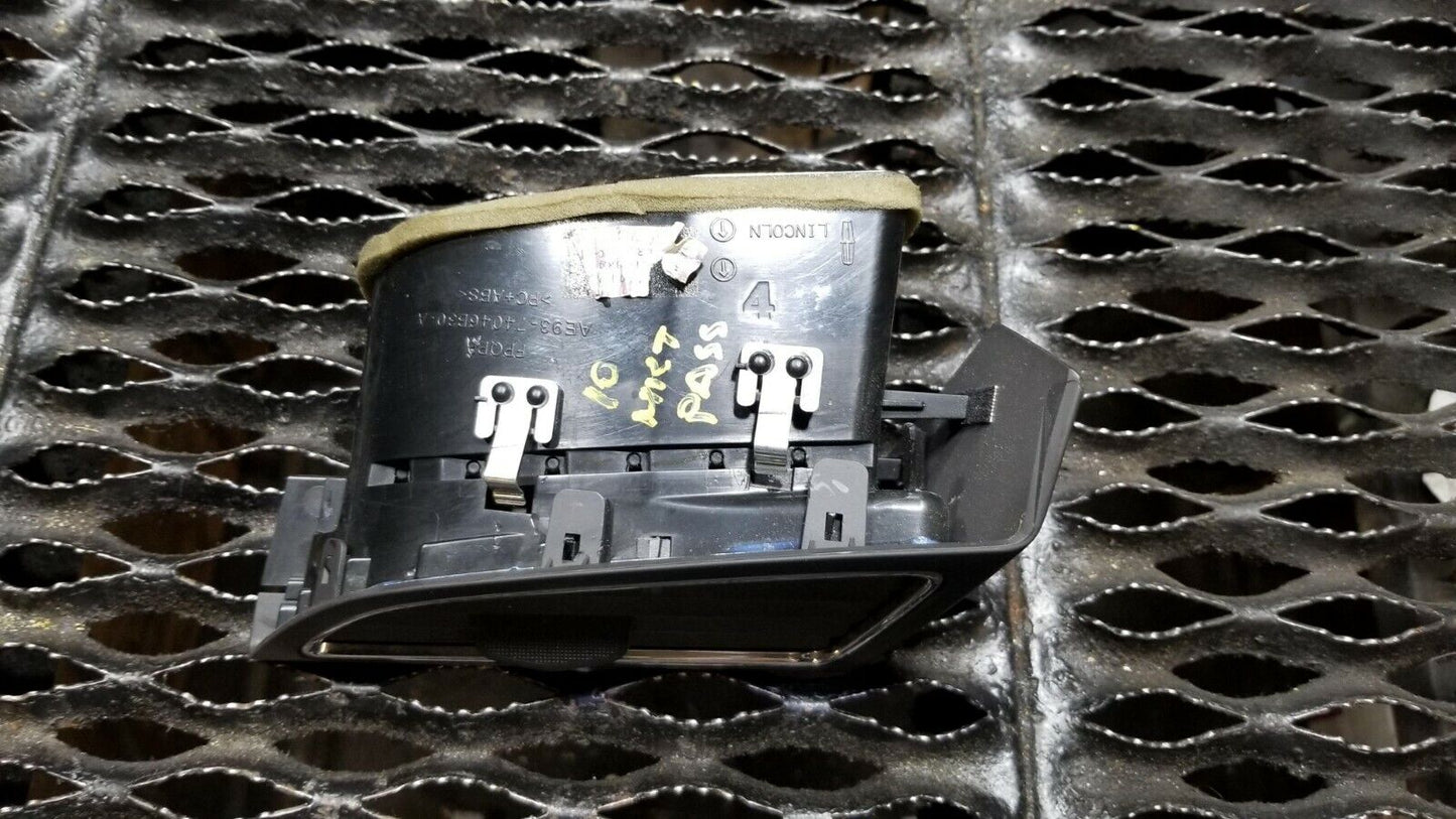 10 11 12 Lincoln MKT Dash Air Vent Grille Right Passenger Side OEM