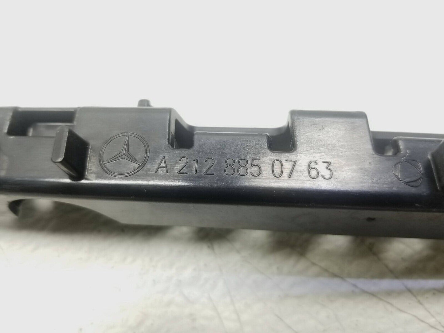 14 - 16 Mercedes E350 W212 Rear Bumper Bracket Mount Left & Right OEM