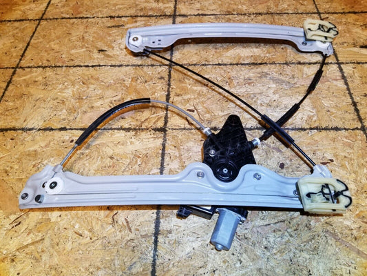 17 18 19 20 Cadillac Xt5 Front Right Passenger Door Window Regulator & Motor OEM