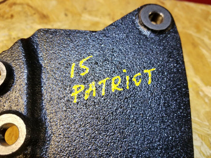 12 13 14 15 16 Jeep Patriot 2.0l Engine Mount Braket OEM 56k Miles