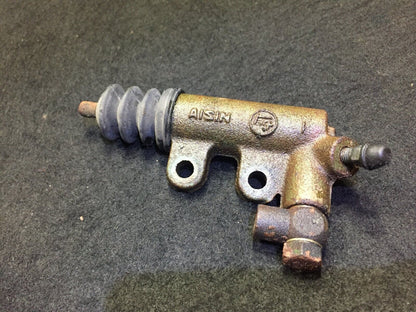 04 05 06 Scion Xa Clutch Slave Cylinder 31470-52011 OEM D18