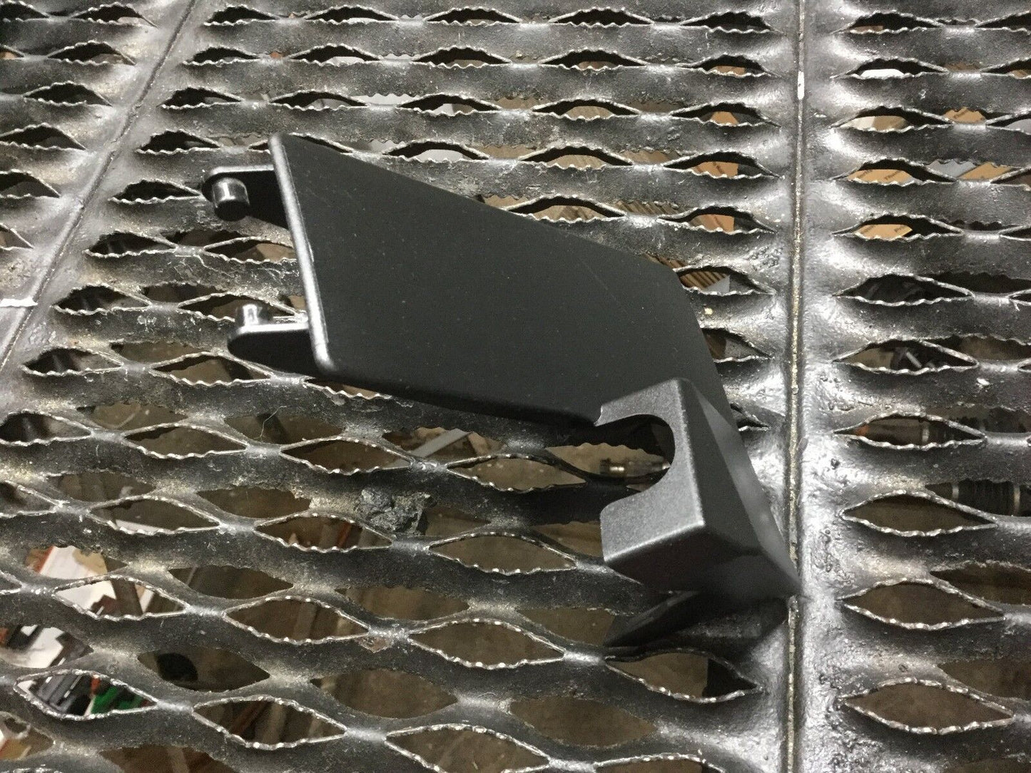 05 06 07 08 Audi A4  Front Right Seat Wire Connector Cover OEM