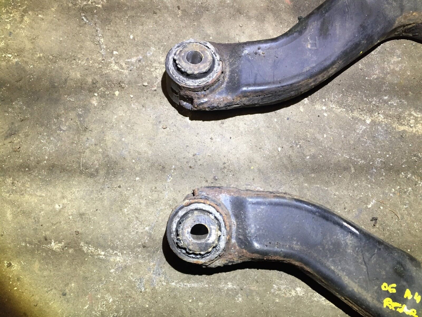 02 03 04 05 06 Audi A4 B6 Rear Left & Right Upper Control Arm Pair OEM