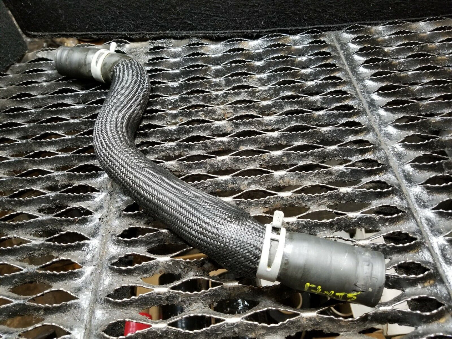 17 18 19 20 Cadillac Xt5 Engine Coolant Hose Pipe 84104106 OEM 34k