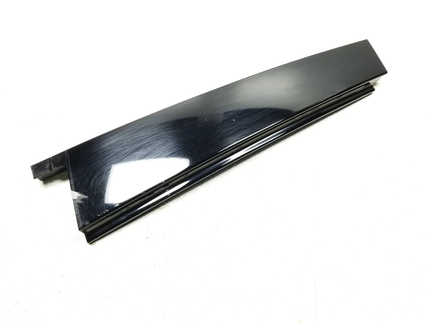 2011 - 2014 Porsche Cayenne Rear Right Pass Side Door B Pillar Trim Molding OEM