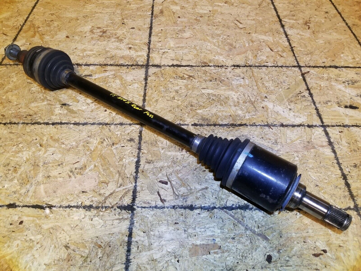 2015 Chrysler 300 3.6l RWD Rear Right Passenger Side Axle Shaft OEM 43k