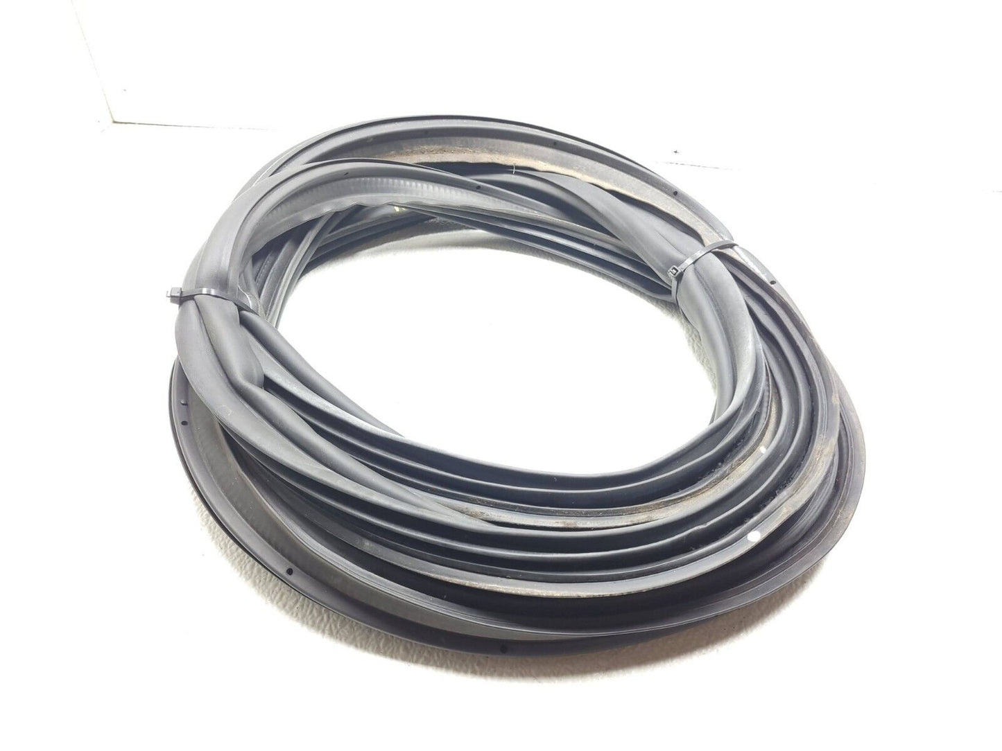 12 13 14 15 16 Hyundai Veloster Trunk Tailgate Hatch Weatherstrip Seal OEM