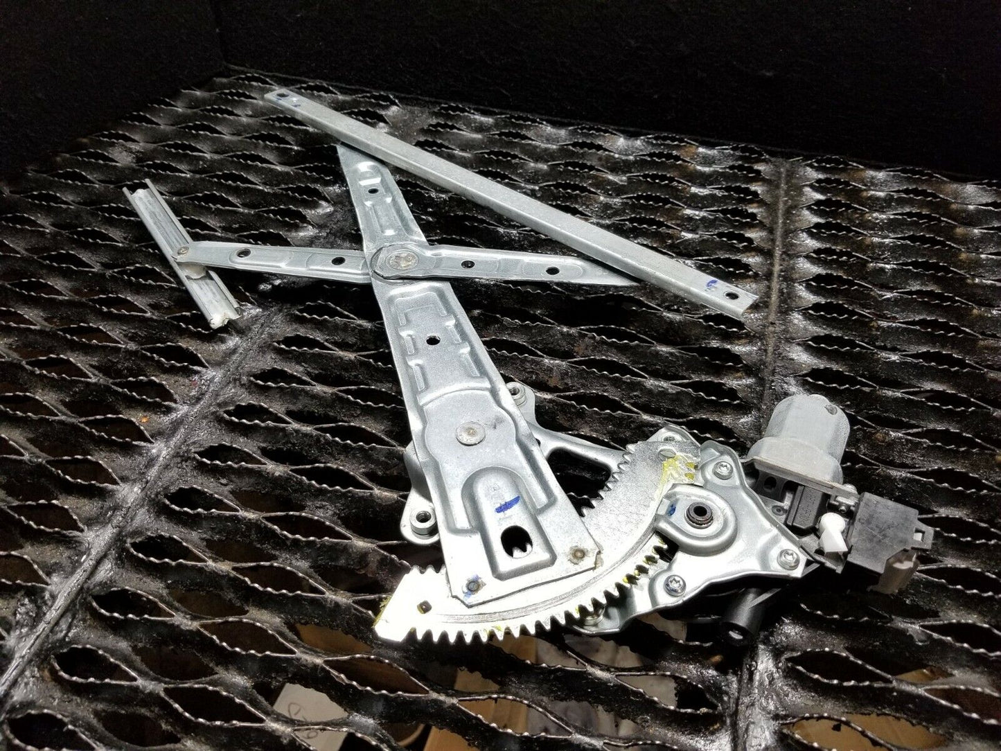 16 17 18 Nissan Sentra Rear Right Passenger Side Window Motor Regulator OEM 40k