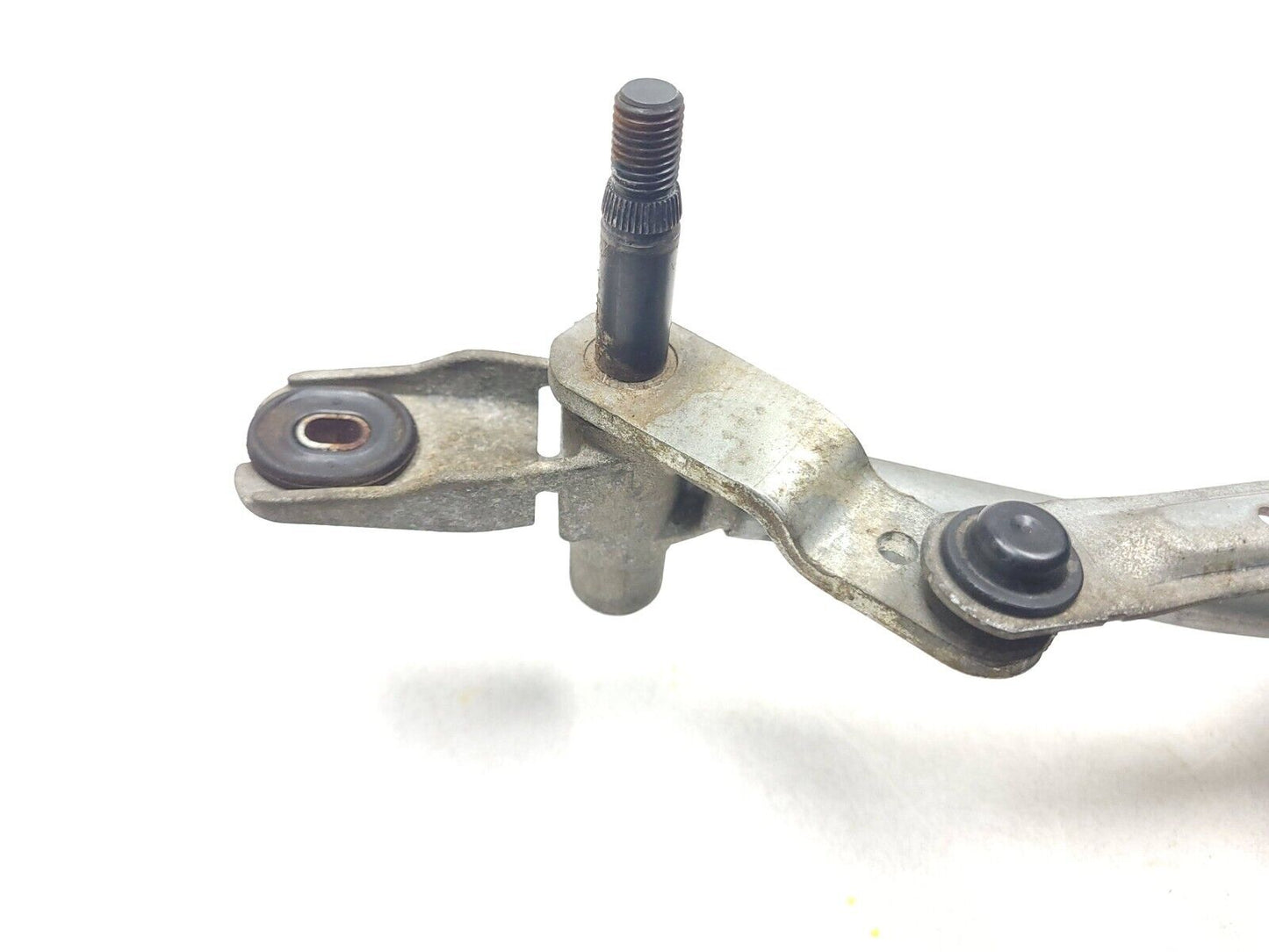 2010 - 2015 Hyundai Tucson Windshield Wiper Motor W/ Linkage OEM