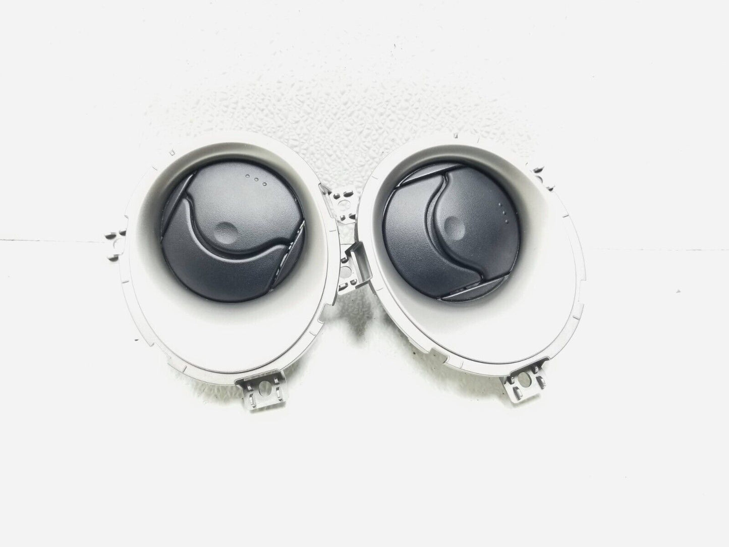 11 12 13 14 Nissan Juke Dash Air Vent Pair OEM