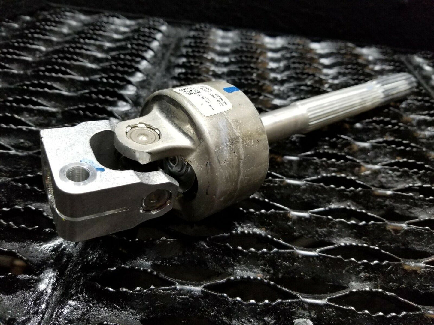 06 07 08 09 10 BMW 650i E63 Steering Column Lower Shaft OEM