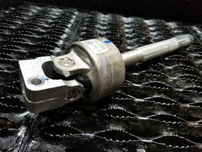 06 07 08 09 10 BMW 650i E63 Steering Column Lower Shaft OEM