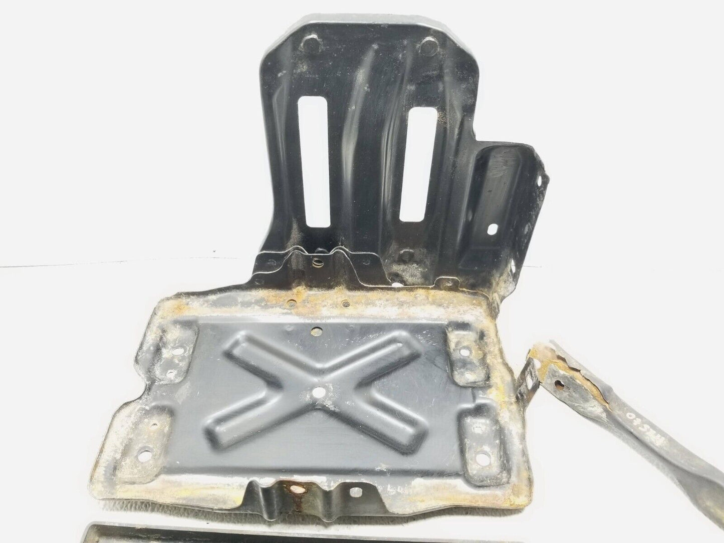 2007 - 2013 Suzuki SX4 Battery Tray Holder OEM 70k Miles