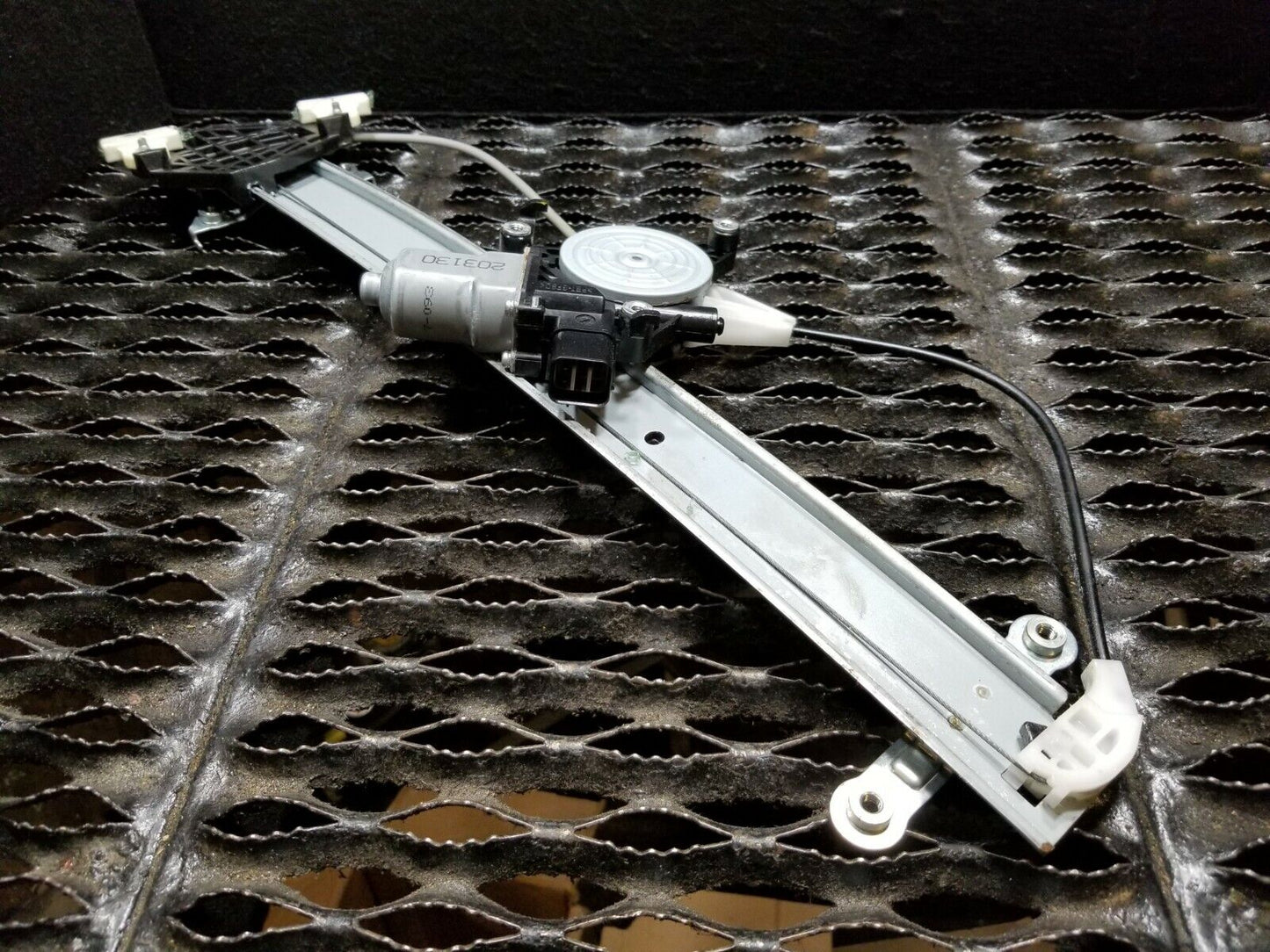 11 12 13 Subaru Forester Front Passenger Door Window Regulator & Motor OEM 33k