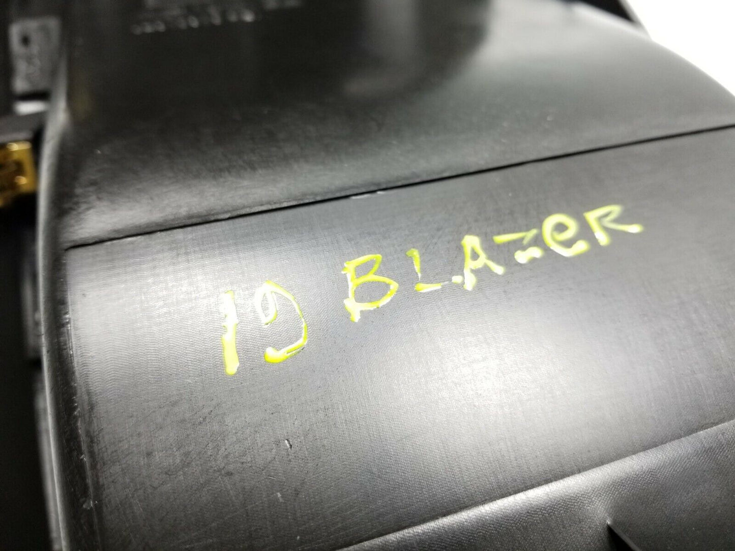 19 20 Chevrolet Blazer Center Console Rear Trim Panel W/ Air Vent OEM 11k Miles