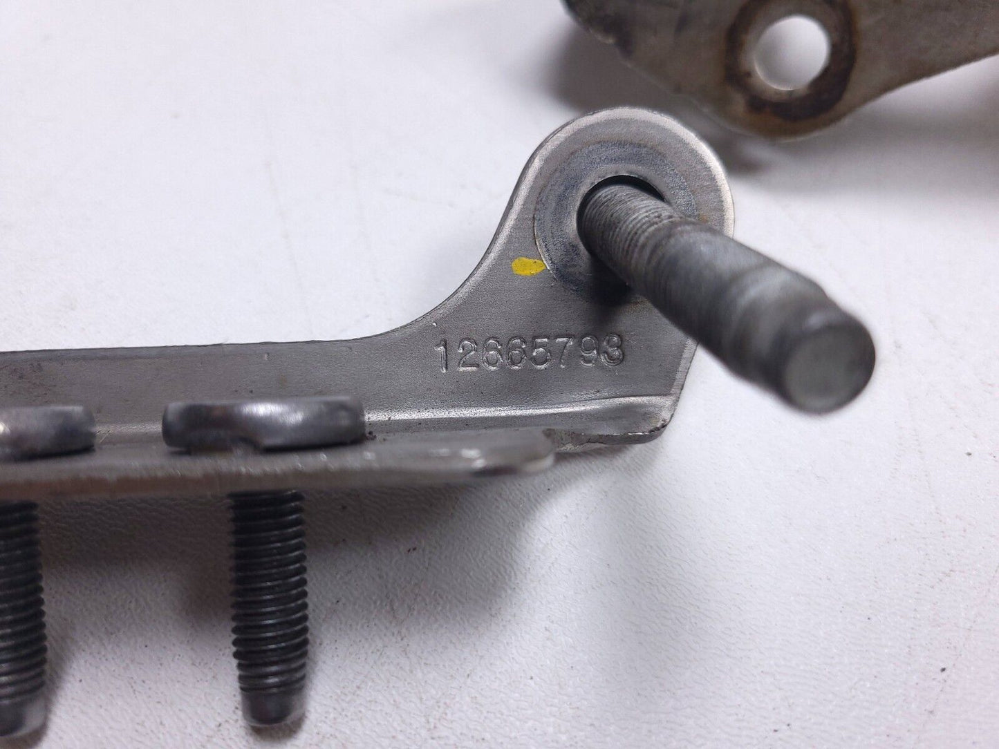 18 19 20 21 Chevrolet Equinox Exhaust System Down Pipe Support Mount Bracket OEM