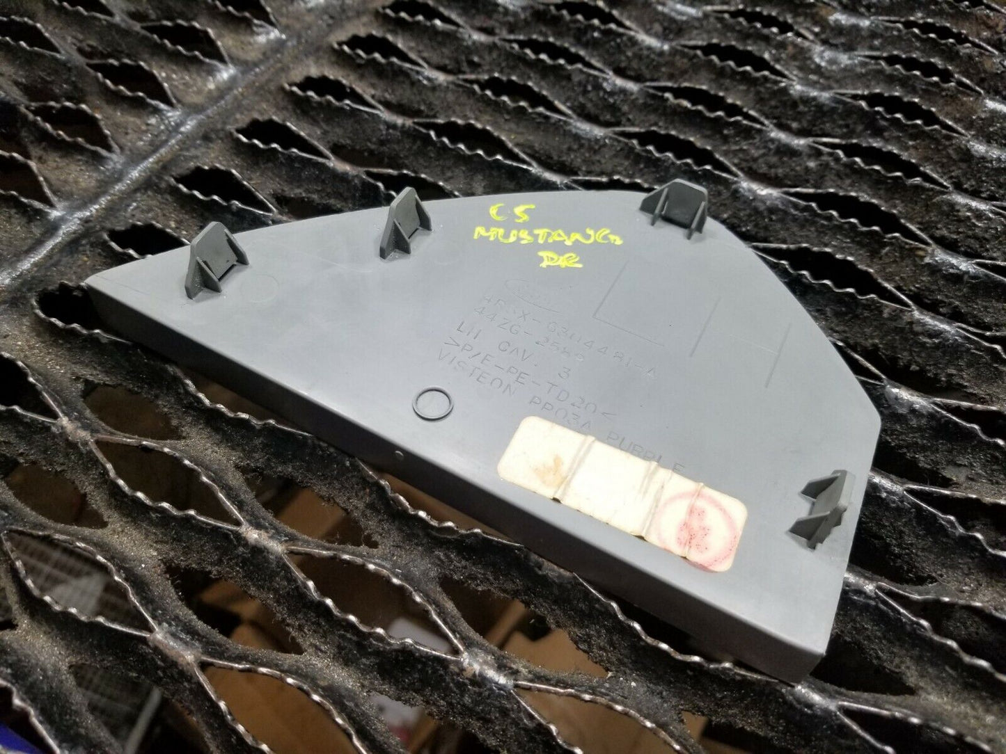 05 06 07 08 09 Ford Mustang Cabrio Dash End Cap Lid Driver Side Left OEM 44k