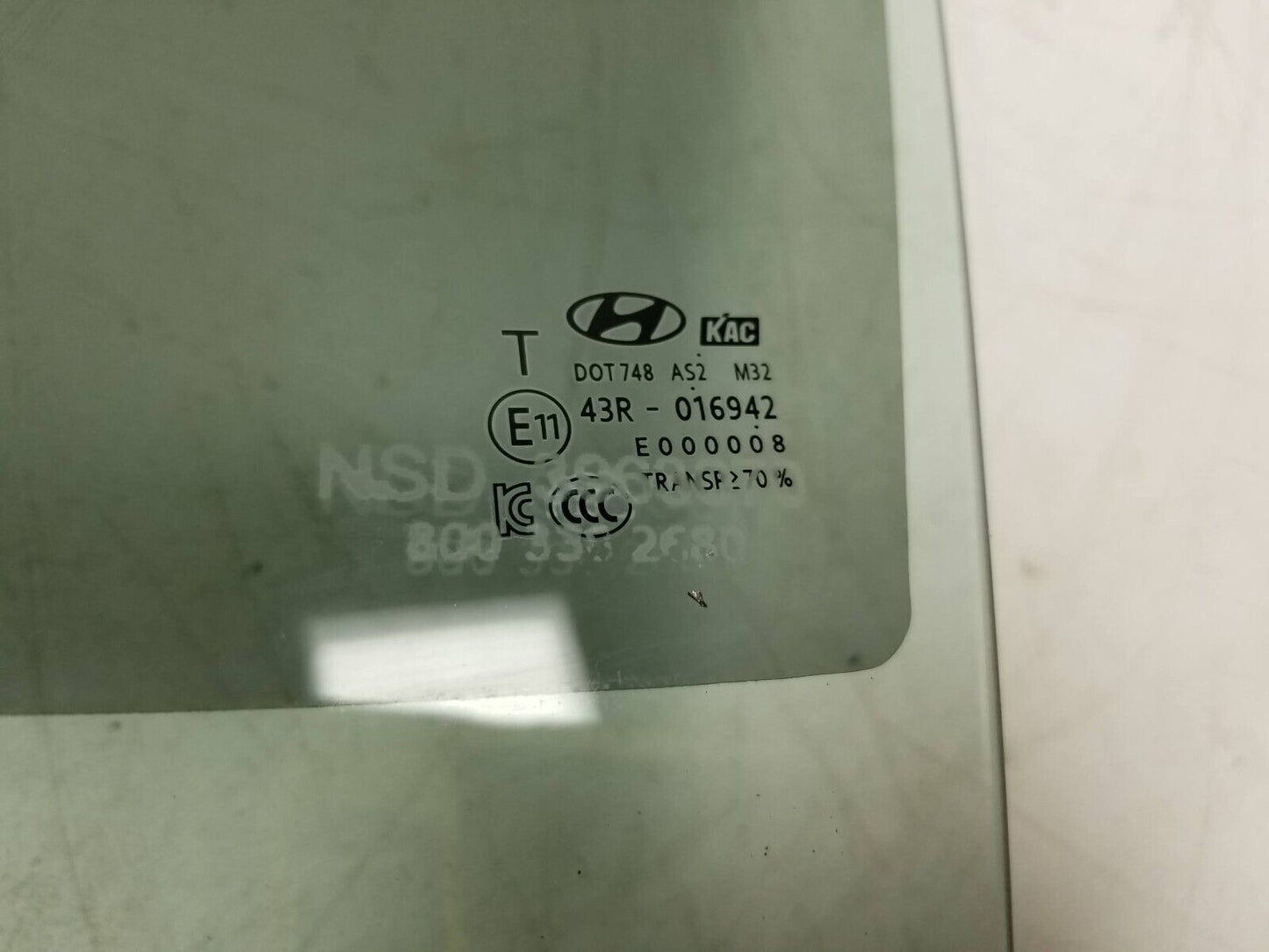 20 21 22 Hyundai Venue Rear Door Window Glass Left Driver Side OEM