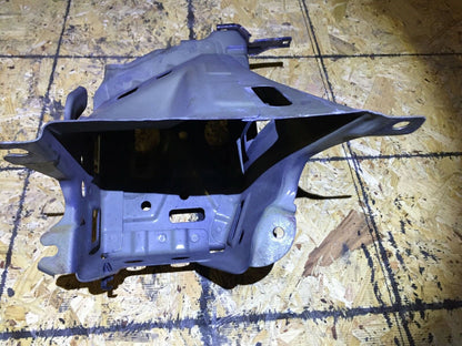 08 09 10 Honda Odyssey Battery Tray Holder OEM D43